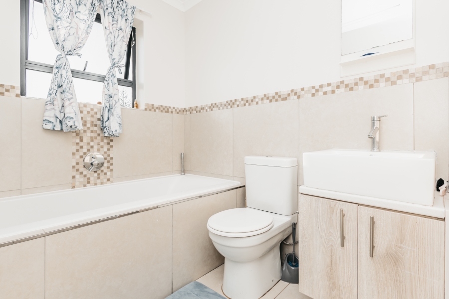 3 Bedroom Property for Sale in Windsor Park Western Cape